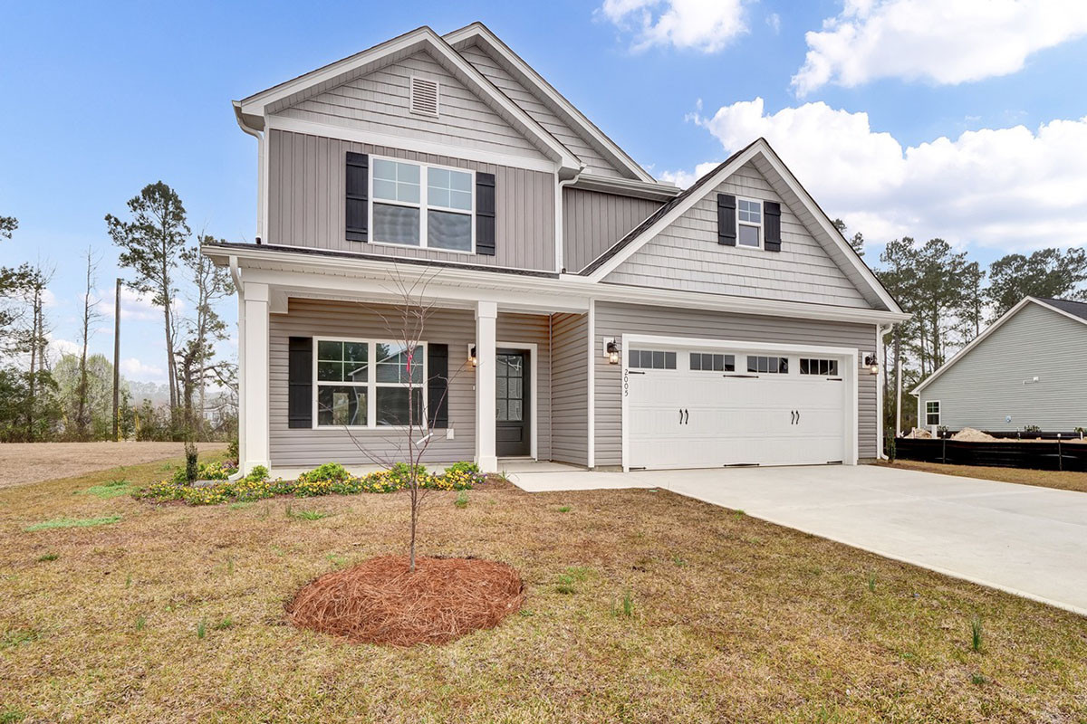 https://assets.windsorhomes.us/img/BMW_lot10_Bailey_2005_Twilight_Drive_exterior_side.jpeg