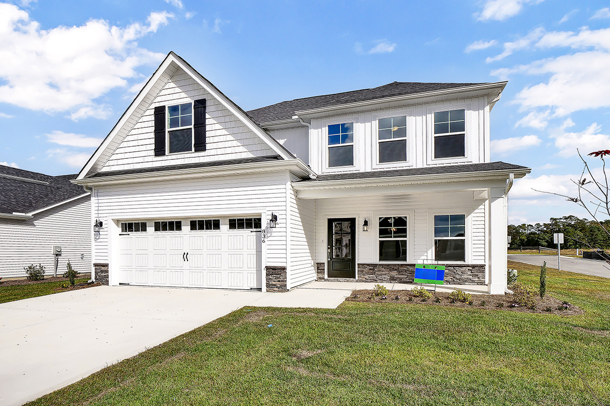 https://assets.windsorhomes.us/img/BMW_lot20_Richmond_C_836_Red_Sky_Drive_exterior_side.jpg