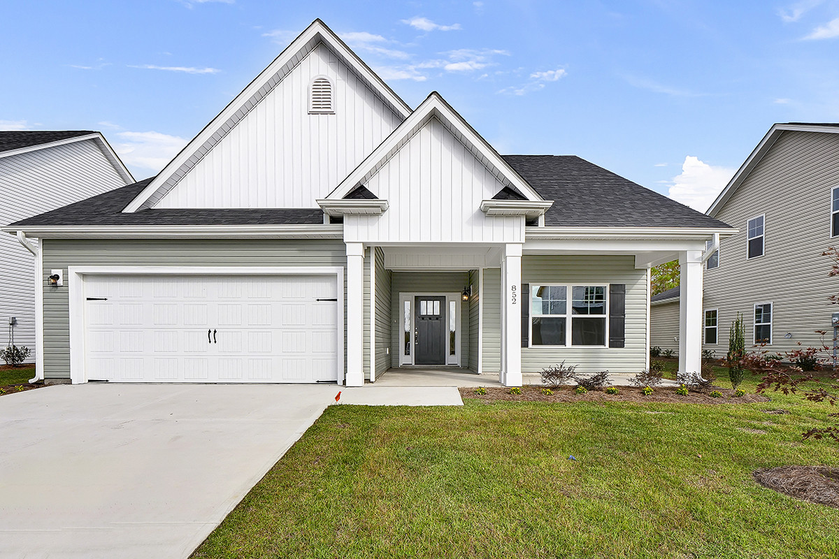 https://assets.windsorhomes.us/img/BMW_lot24_Somerset_H_852_Red_Sky_Drive_exterior_full_front.jpg