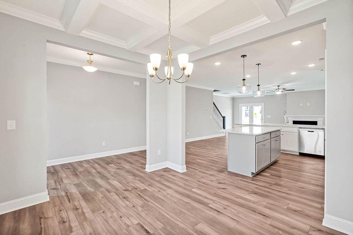 https://assets.windsorhomes.us/img/BMW_lot_29_Seagrove_D_835_Red_Sky_Drive_NE_dining.jpg