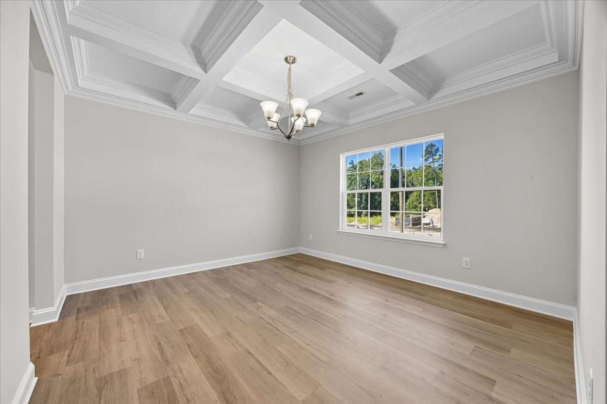 https://assets.windsorhomes.us/img/CCK_lot75_Cotswold_elvE_4094_Stallion_St_dining.jpg