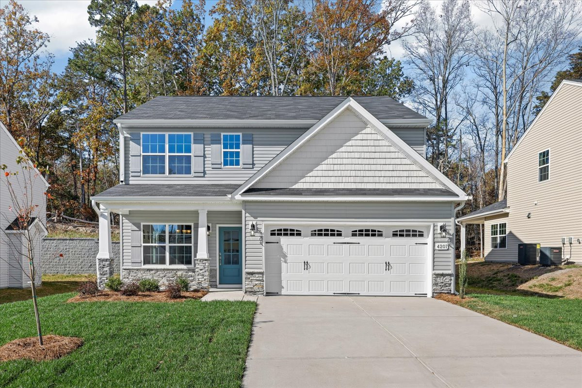 https://assets.windsorhomes.us/img/CCK_lot7_Cameron_A_4207_Canter_Creek_Lane_exterior_full_front.jpg