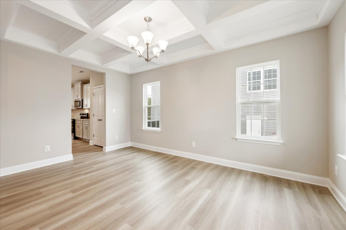 https://assets.windsorhomes.us/img/CCK_lot80_Seagrove_elvD_4114_Stallion_street_dining.jpg