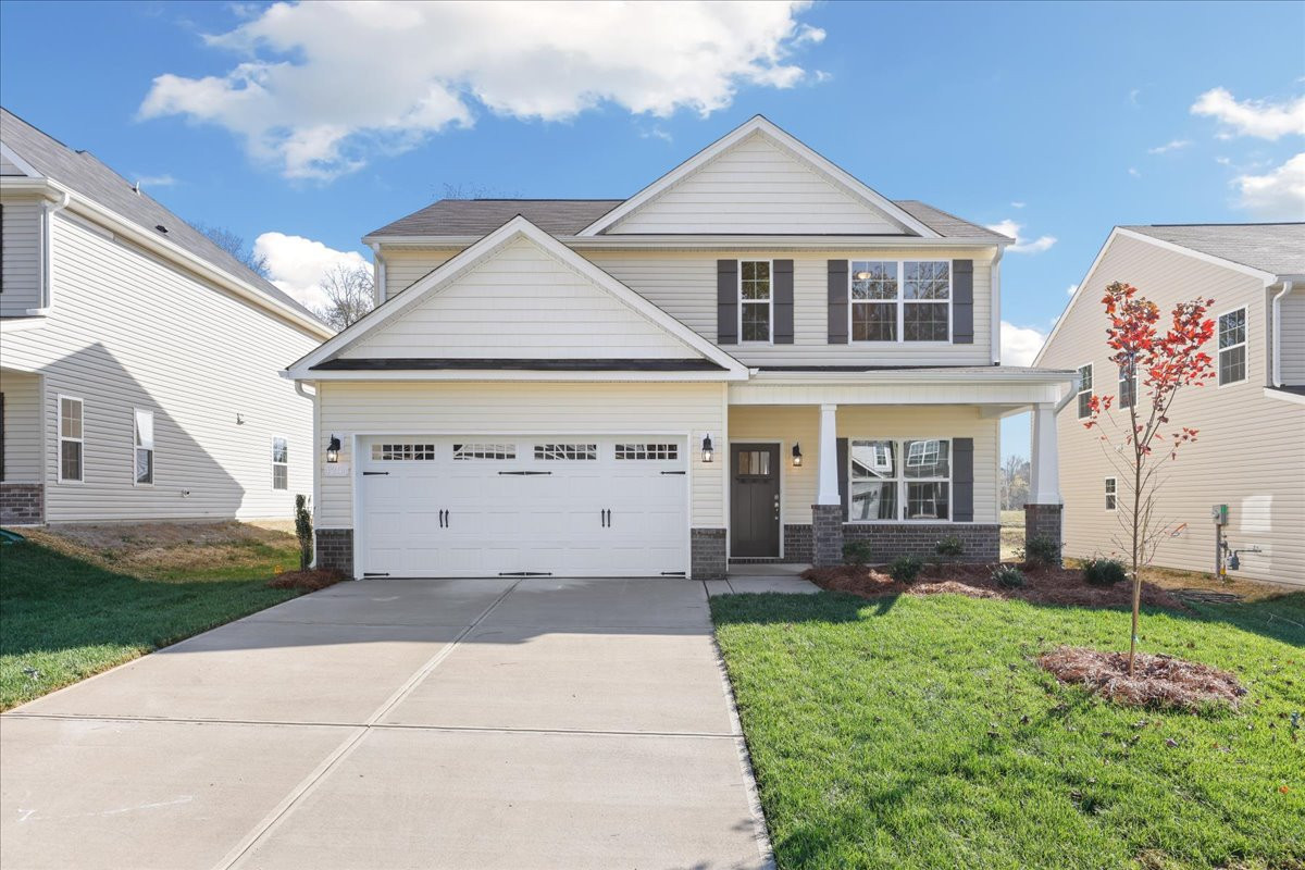 https://assets.windsorhomes.us/img/CCK_lot86_Stoddard_E_4204_Canter_Creek_Lane_exterior_full_front.jpg