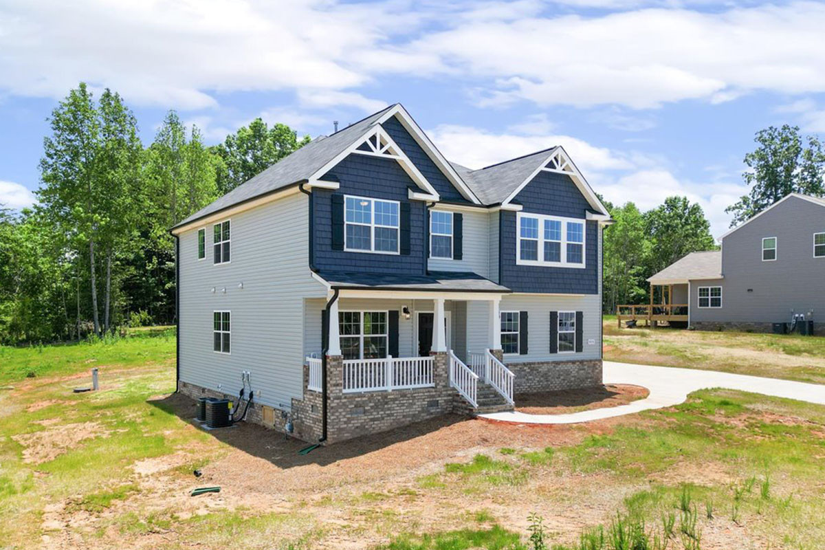 https://assets.windsorhomes.us/img/KL_lot93_Lexington_elvF_1406_Reading_ct_exterior_side.jpg