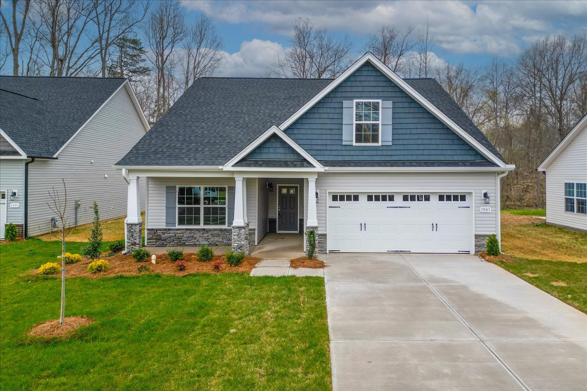 https://assets.windsorhomes.us/img/MVG_lot12_Pinehurst_elvC_1987_Meadowview_Dr_exterior_full_front.jpg