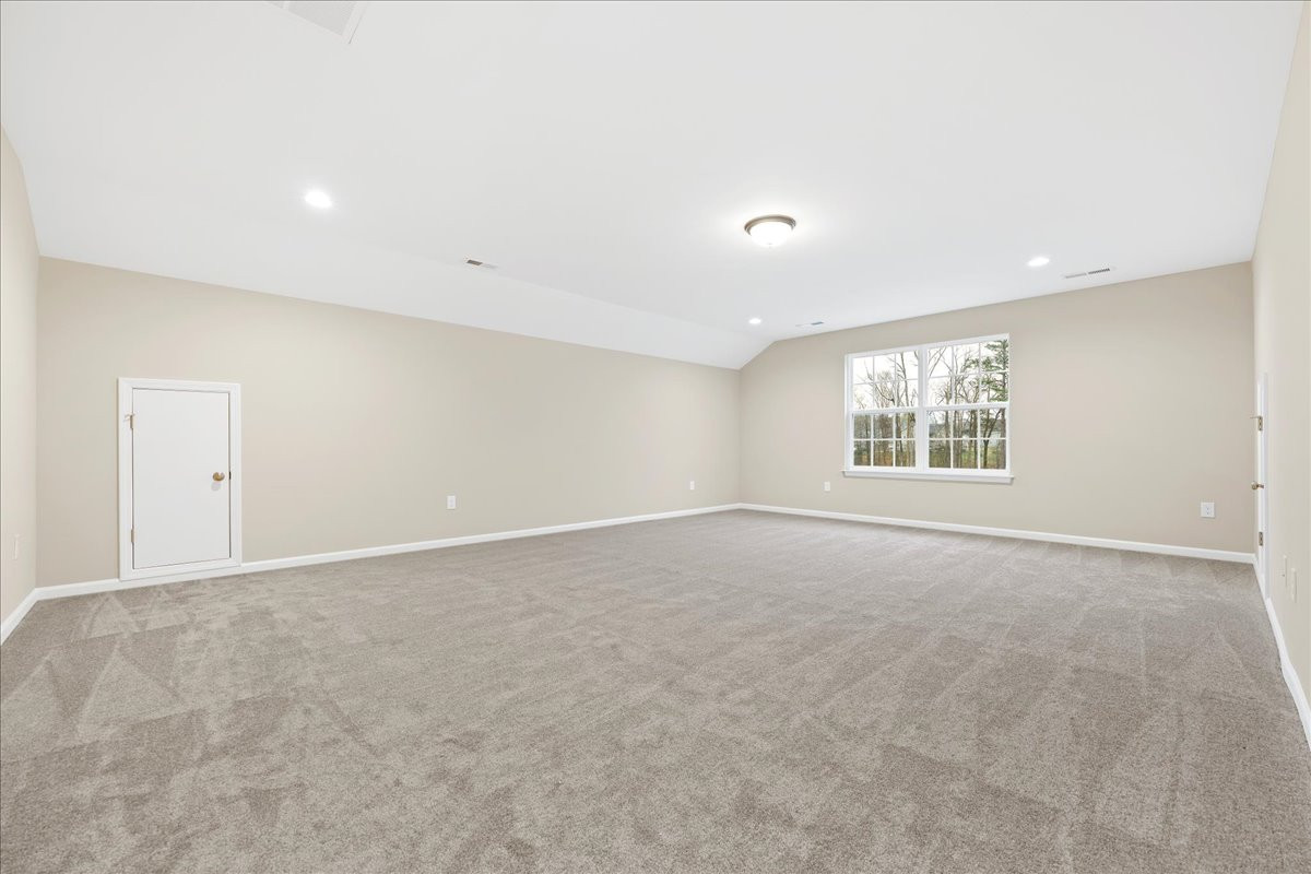 https://assets.windsorhomes.us/img/MVG_lot13_Somerset_elvC_1985_Meadowvie_Dr_bonus.jpg
