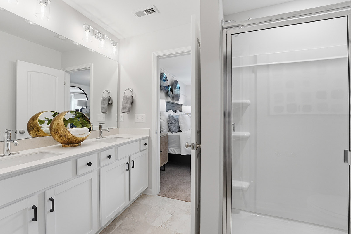 https://assets.windsorhomes.us/img/P_GSO_AMT_Indiana_INT_PBTH_2.jpg