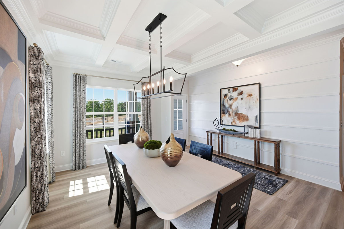 https://assets.windsorhomes.us/img/P_GSO_OMS_Camborne_INT_DIN_2.jpg
