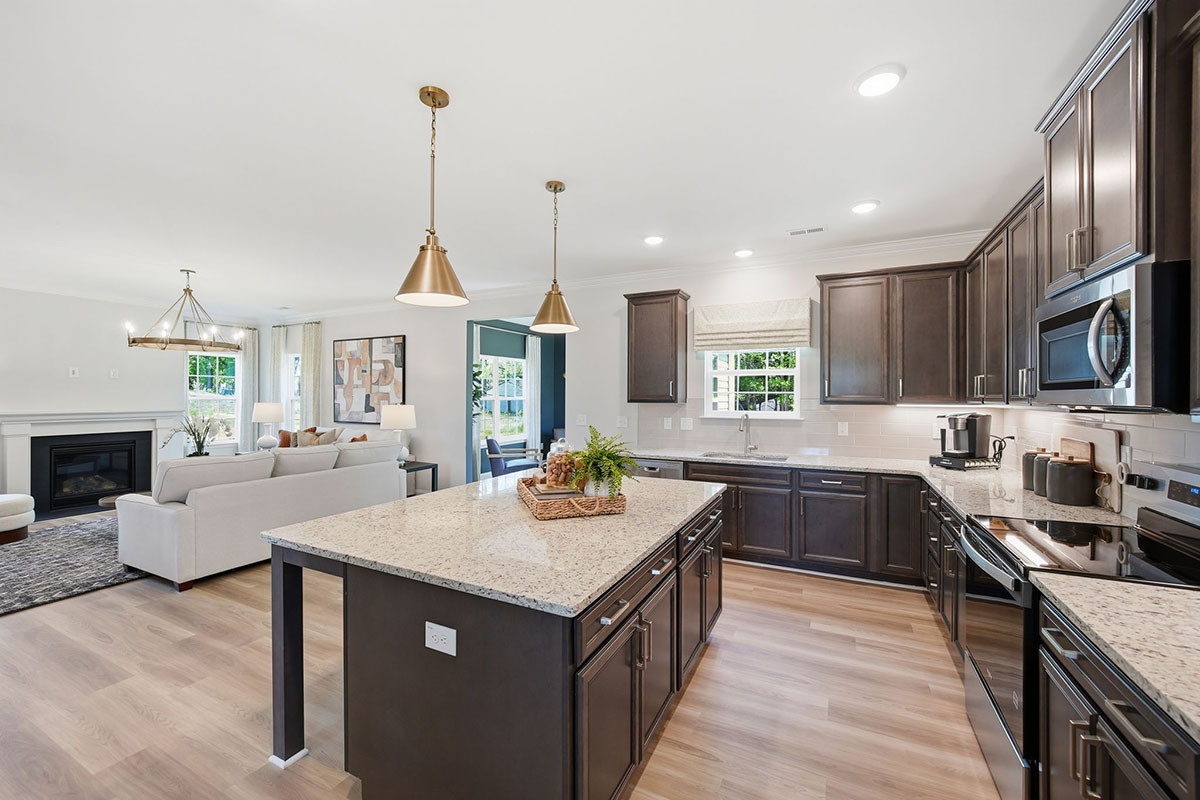 https://assets.windsorhomes.us/img/P_GSO_OMS_Camborne_INT_KIT_1.jpg
