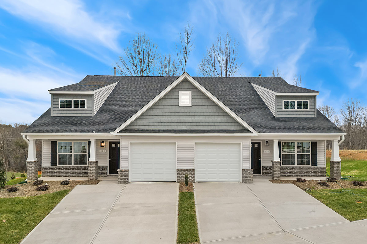 https://assets.windsorhomes.us/img/P_WH_PR_41_Indiana_twin_MIR_Exterior_1.jpg