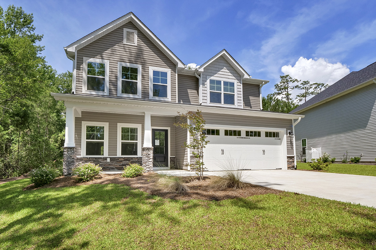 https://assets.windsorhomes.us/img/RR_lot23_Bailey_elvE_789_Compass_Rose_Lane_SW_exterior_front_side.JPG