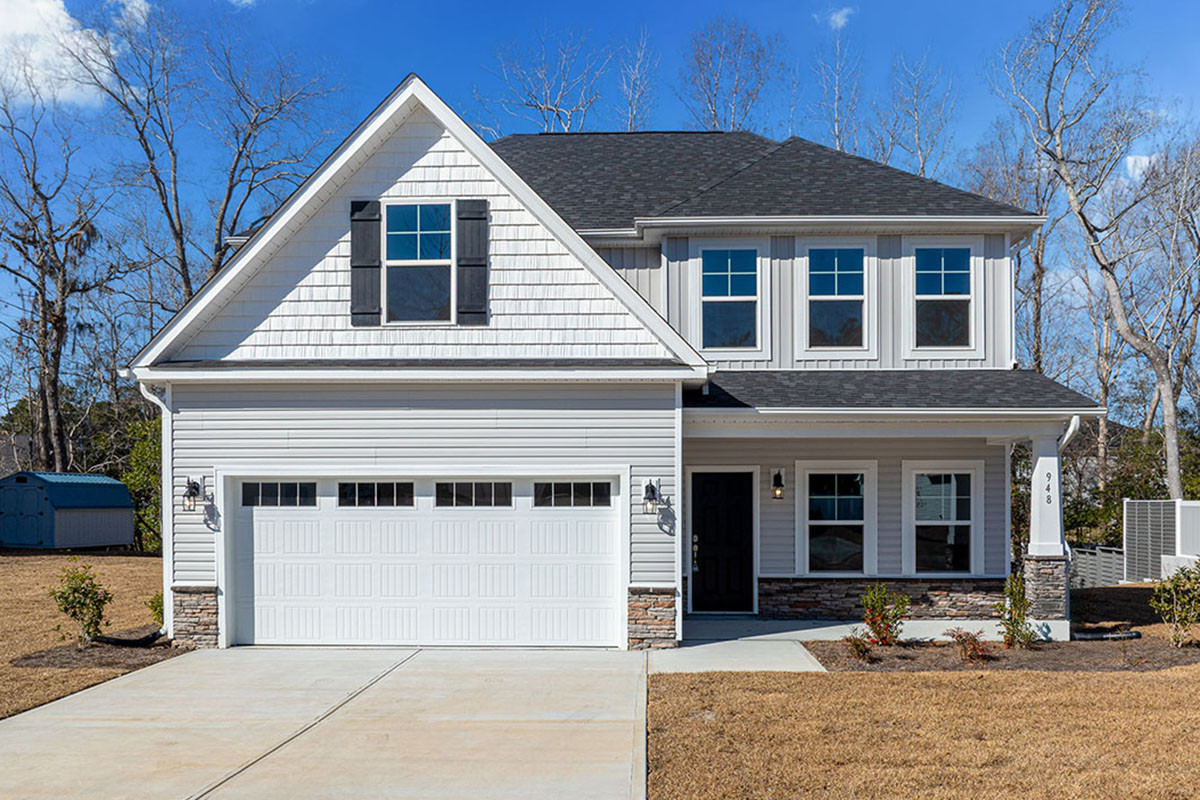 https://assets.windsorhomes.us/img/Richmond_C_RR_lot84_948_Billys_Dream_Circle_SW_exterior_full_Front_view_crop.jpg