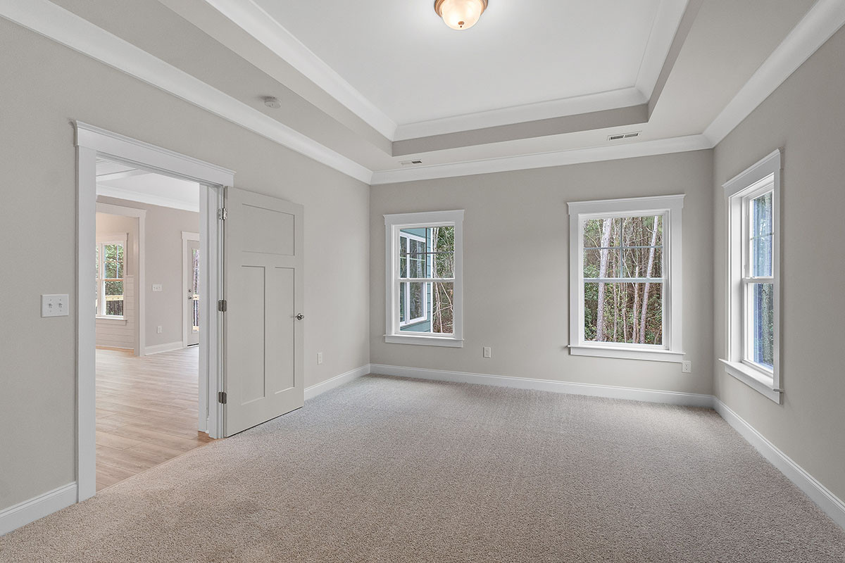 https://assets.windsorhomes.us/img/SH_lot631_Pinehurst_elvC_804_sweetgrass_St_primary_suite.jpg