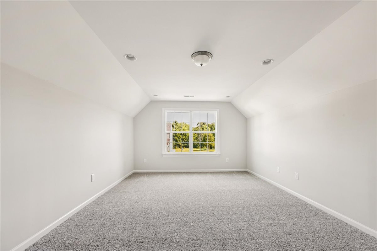 https://assets.windsorhomes.us/img/SWS_lot20_Midland_elvD_5344_Salem_Woods_Dr_bonus.jpg
