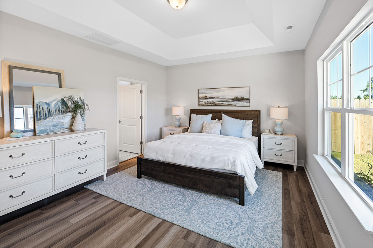 https://assets.windsorhomes.us/img/TT_lot19_Somerset_elvE_1018_Terraces_Ln_Primary_Bedroom.jpg