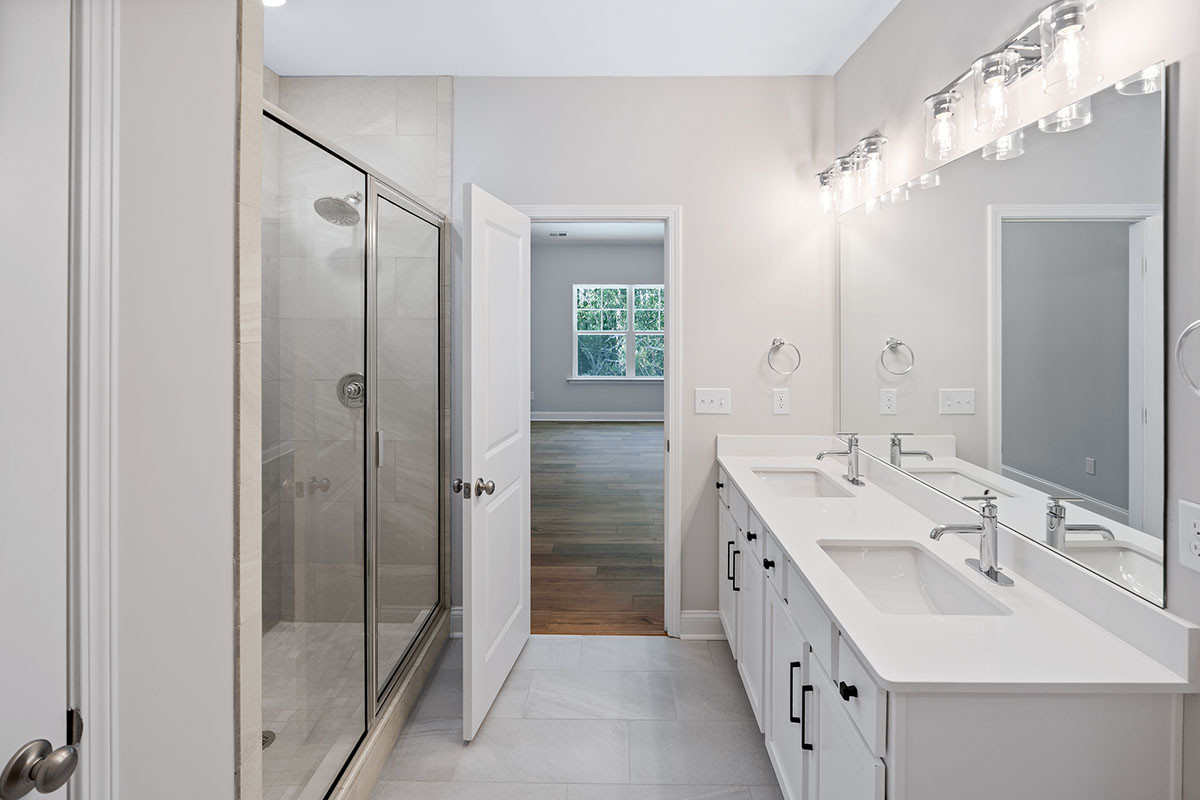 https://assets.windsorhomes.us/img/TT_lot73_Midland_elvD_171_Portico_Ct_Primary_Bath.jpg