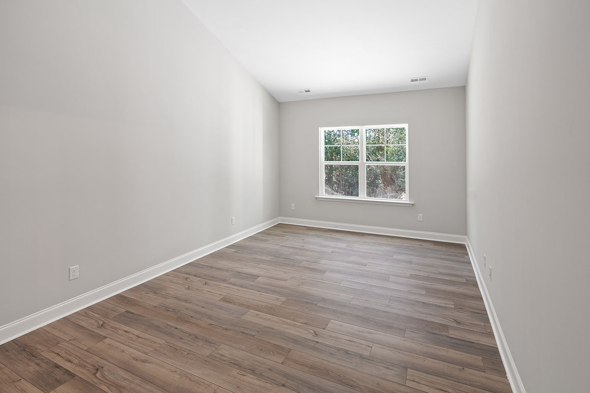 https://assets.windsorhomes.us/img/TT_lot73_Midland_elvD_171_Portico_Ct_Primary_Bedroom.jpg
