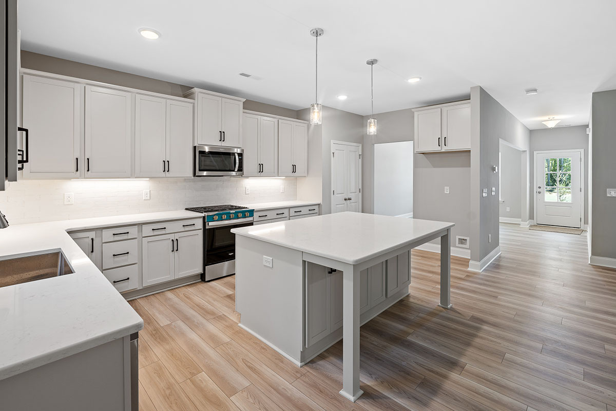 https://assets.windsorhomes.us/img/TT_lot74_Cameron_elvA_181_Portico_Ct_Kitchen_2.jpg