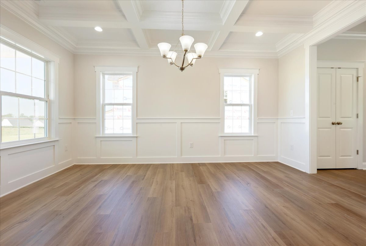 https://assets.windsorhomes.us/img/VR_lot106_Cameron_elvB_511_Valentine_Ct_dining.jpg