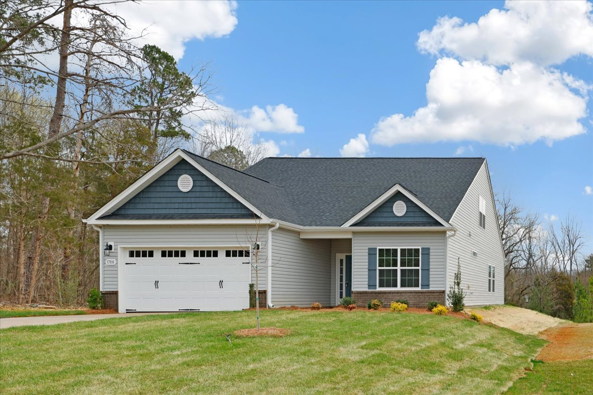 https://assets.windsorhomes.us/img/VR_lot1_Somerset_elvD_1786_Parham_Dr_Exterior_side.jpg