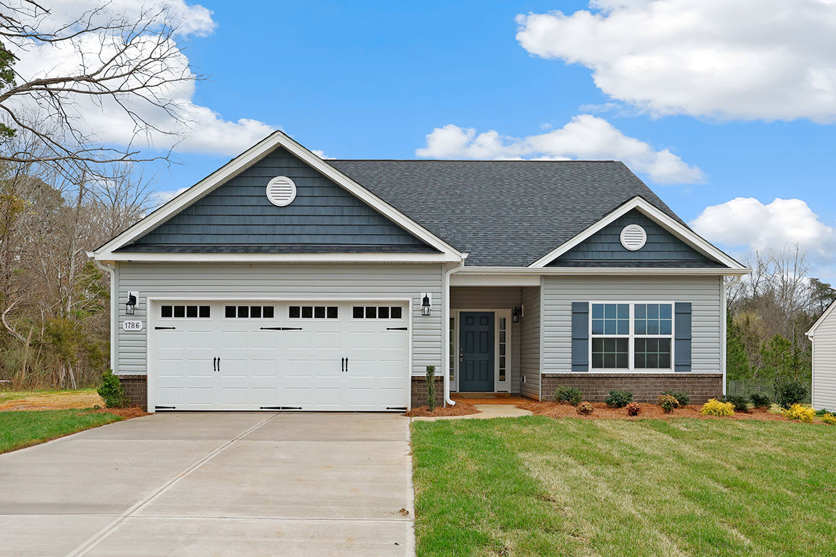 https://assets.windsorhomes.us/img/VR_lot1_Somerset_elvD_1786_Parham_Dr_exterior_full_front_crop.jpg