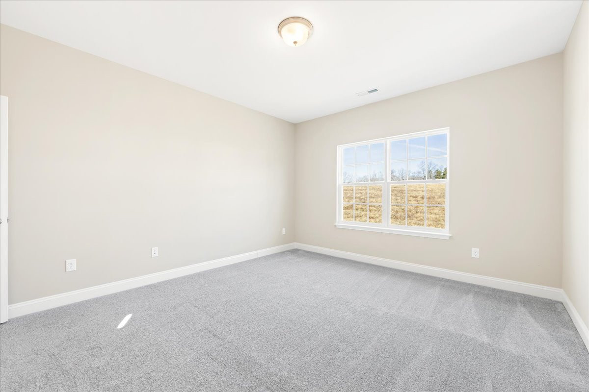 https://assets.windsorhomes.us/img/VR_lot84_Cary_elvC_207_Wildwood_Lane_primary_suite.jpg