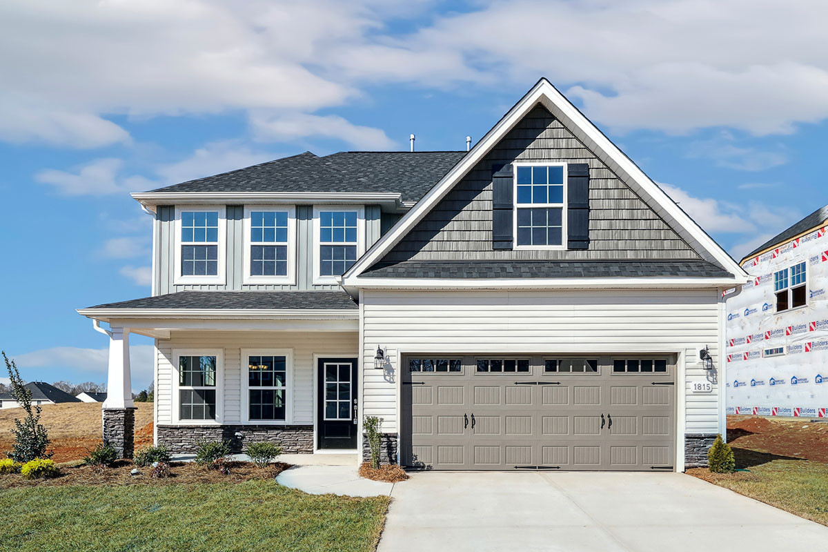 https://assets.windsorhomes.us/img/VR_lot88_Richmond_elvC_1815_Parham_Drive_exterior_full_front_crop.jpg