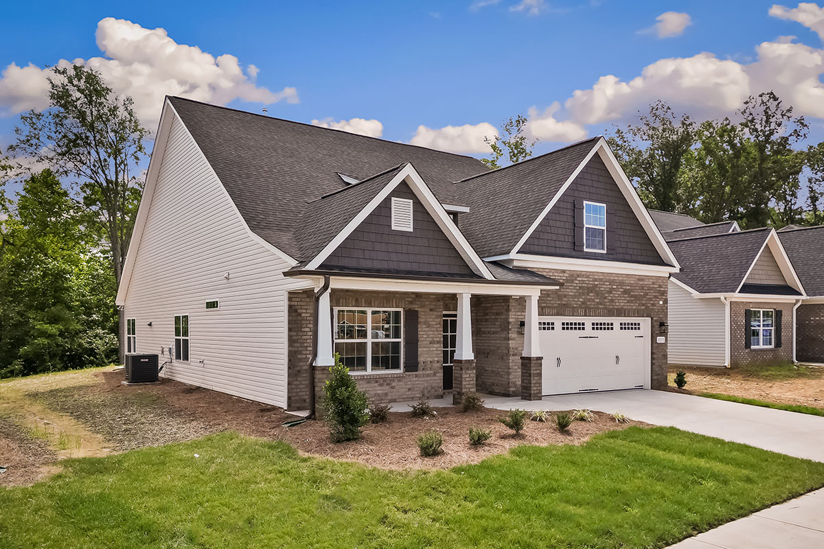 https://assets.windsorhomes.us/img/e_MG_lot51_Pembroke_elvB_1075_Fairhaven_Drive_exterior_exterior_side.jpg