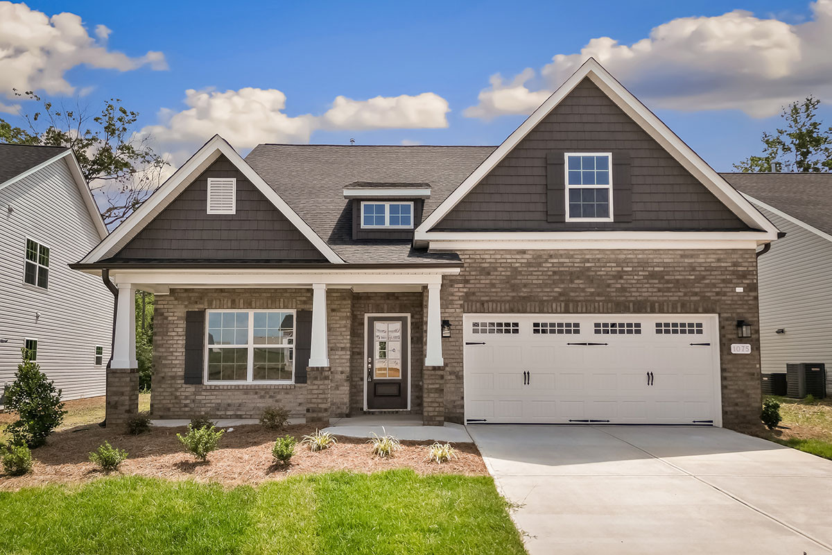 https://assets.windsorhomes.us/img/e_MG_lot51_Pembroke_elvB_1075_Fairhaven_Drive_exterior_full_front.jpg