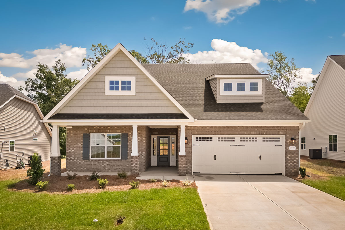 https://assets.windsorhomes.us/img/e_MG_lot52_Cotswold_F_1073_Fairhaven_Dr_exterior_front.jpg